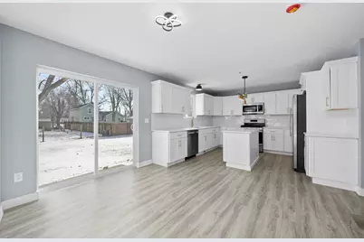 106 W Thompson Street, Harvard, IL 60033 - Photo 9