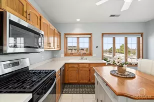 17950 Settlers Pond Way, Orland Park, IL 60467 - Photo 9