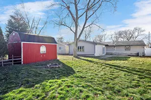 27 Hawthorne Ln, Streamwood, IL 60107 - Photo 21