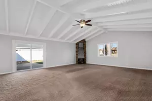 27 Hawthorne Ln, Streamwood, IL 60107 - Photo 5