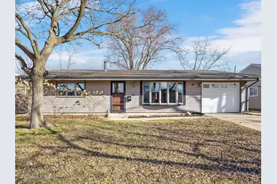 27 Hawthorne Lane, Streamwood, IL 60107 - Photo 1