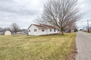 408 W Franklin St, Fithian, IL 61844 - Photo 5