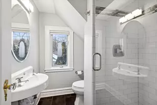 579 Lee St, Glen Ellyn, IL 60137 - Photo 25