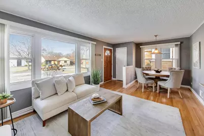 823 N Fernandez Avenue, Arlington Heights, IL 60004 - Photo 3