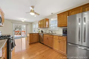 23 Westmoor Ct, Aurora, IL 60502 - Photo 3