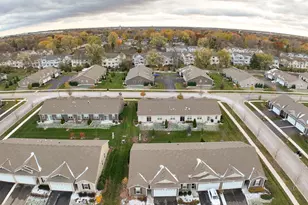 911 Darwin St, North Aurora, IL 60542 - Photo 17