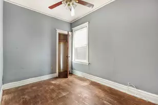 8137 S Bennett Ave, Chicago, IL 60617 - Photo 7