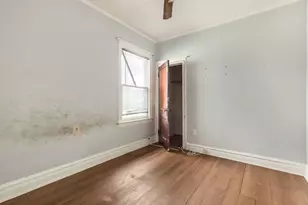 8137 S Bennett Ave, Chicago, IL 60617 - Photo 9