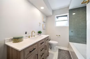 6733 W 88th St, Oak Lawn, IL 60453 - Photo 13