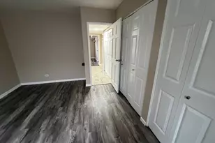 9388 Bay Colony Dr, Des Plaines, IL 60016 - Photo 15