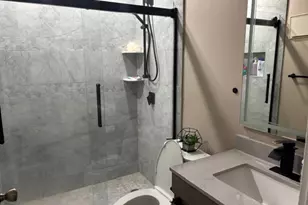 9388 Bay Colony Dr, Des Plaines, IL 60016 - Photo 9