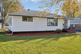 17641 Burnham Ave, Lansing, IL 60438 - Photo 3