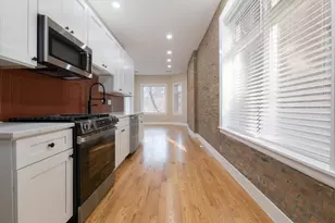 1303 W Flournoy St, Chicago, IL 60607 - Photo 7