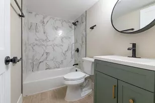 1303 W Flournoy St, Chicago, IL 60607 - Photo 11