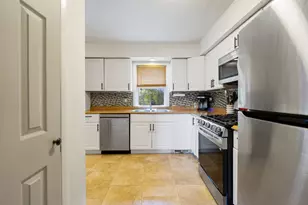 5010 N Westwood Dr, McHenry, IL 60051 - Photo 3