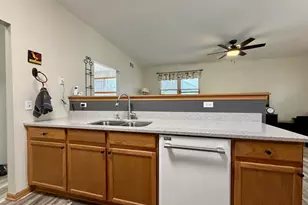 681 Ryegrass Trail, Aurora, IL 60504 - Photo 7