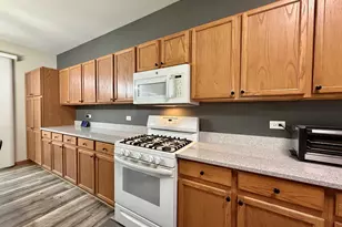 681 Ryegrass Trail, Aurora, IL 60504 - Photo 9