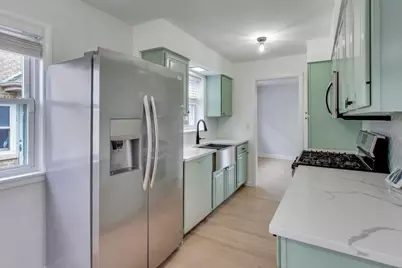 710 S Hawthorne Avenue, Elmhurst, IL 60126 - Photo 9