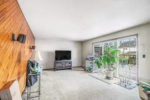 [Address not provided], Carol Stream, IL 60188 - Photo 7