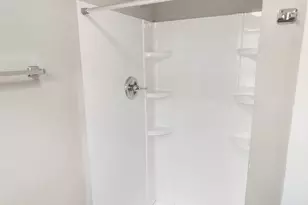 705 Nicholson St, Joliet, IL 60435 - Photo 11