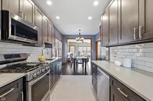 3814 N Mozart St, Chicago, IL 60618 - Photo 13