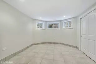 5816 N Ridge Ave, Chicago, IL 60660 - Photo 13