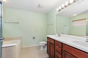 144 Town Center Blvd, Gilberts, IL 60136 - Photo 15