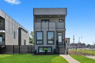 839 S 18th Ave, Maywood, IL 60153 - Photo 1