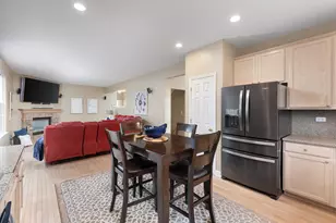 1606 Fairfax Ln, Oakbrook Terrace, IL 60181 - Photo 5