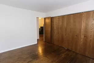 1040 W Hollywood Ave, Chicago, IL 60660 - Photo 15