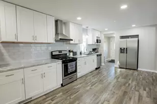 1015 N River Rd, McHenry, IL 60051 - Photo 3