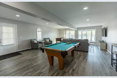 1015 N River Road, McHenry, IL 60051 - Photo 7