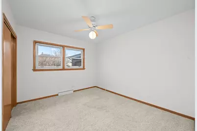 407 E Berkshire Lane, Mount Prospect, IL 60056 - Photo 9