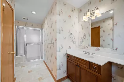 407 E Berkshire Lane, Mount Prospect, IL 60056 - Photo 13