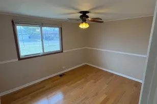 8855 S Komensky Ave, Hometown, IL 60456 - Photo 7