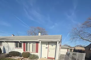 8855 S Komensky Ave, Hometown, IL 60456 - Photo 11