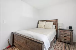 311 Meadow Ct, Vernon Hills, IL 60061 - Photo 15