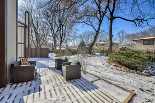 46 White Oak Cir, Saint Charles, IL 60174 - Photo 9