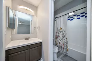 46 White Oak Cir, Saint Charles, IL 60174 - Photo 11