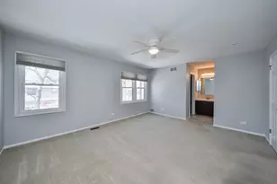 46 White Oak Cir, Saint Charles, IL 60174 - Photo 7