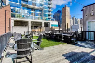 300 W Grand Ave, Chicago, IL 60654 - Photo 15