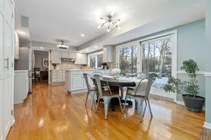 30 Regent Ln, Lincolnshire, IL 60069 - Photo 11