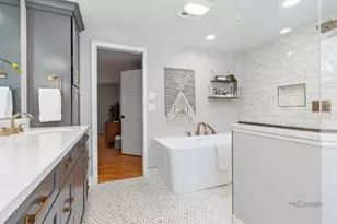 30 Regent Ln, Lincolnshire, IL 60069 - Photo 21