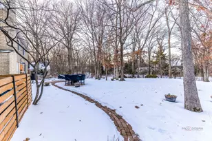 30 Regent Ln, Lincolnshire, IL 60069 - Photo 31