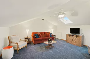 10942 Liz Ln, Orland Park, IL 60467 - Photo 5