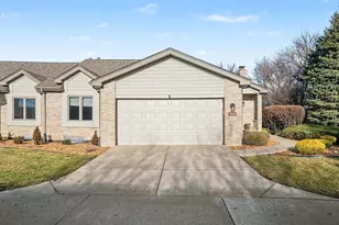 10942 Liz Ln, Orland Park, IL 60467 - Photo 1