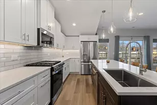 319 S Glendale Ave, Barrington, IL 60010 - Photo 9