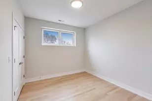 3339 N Ridgeway Ave, Chicago, IL 60618 - Photo 15