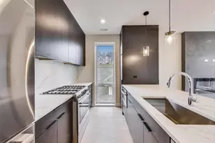 3339 N Ridgeway Ave, Chicago, IL 60618 - Photo 5