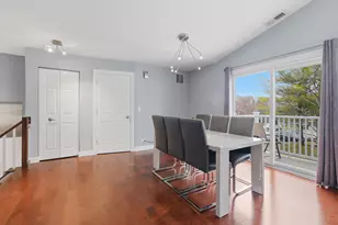 1164 Talbots Ln, Elk Grove Village, IL 60007 - Photo 11